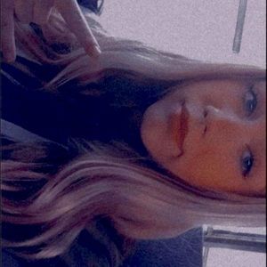 Meet your Posher, Hope